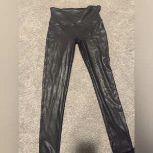 Spanx Faux Leather Leggings size L